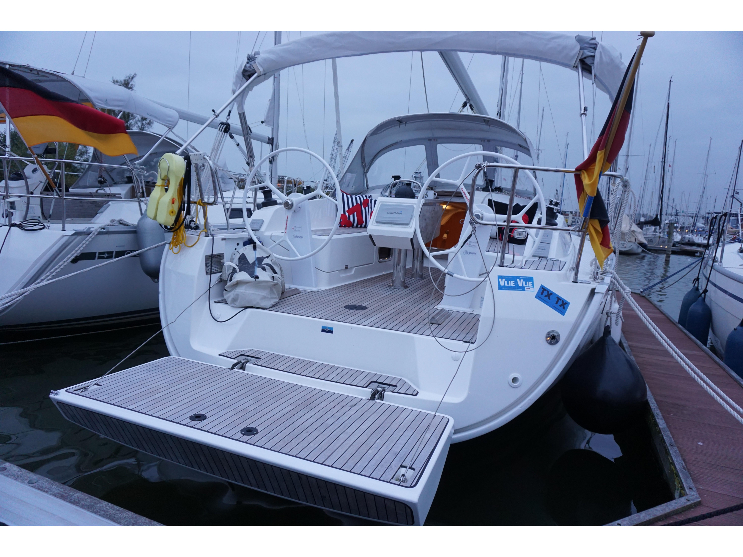 Bavaria Cruiser 37 — photo 1