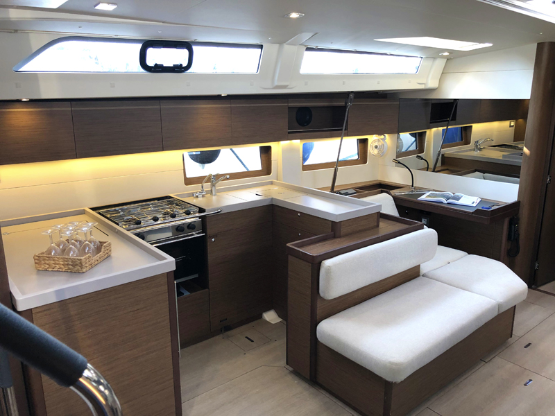 Oceanis 51.1 — photo 22