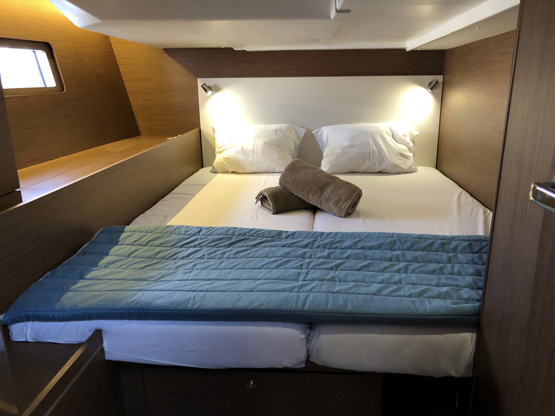 Oceanis 51.1 — photo 23
