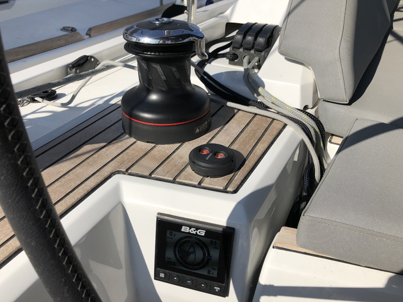 Oceanis 51.1 — photo 15