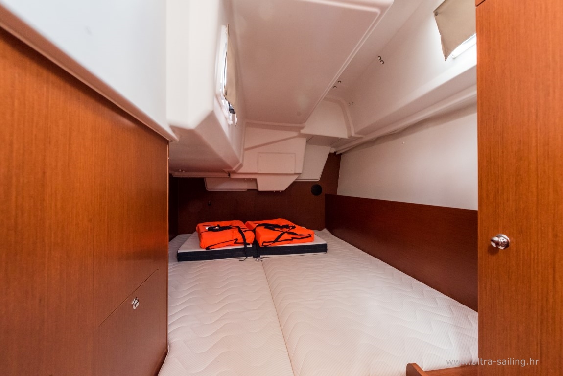 Oceanis 35.1 — photo 10