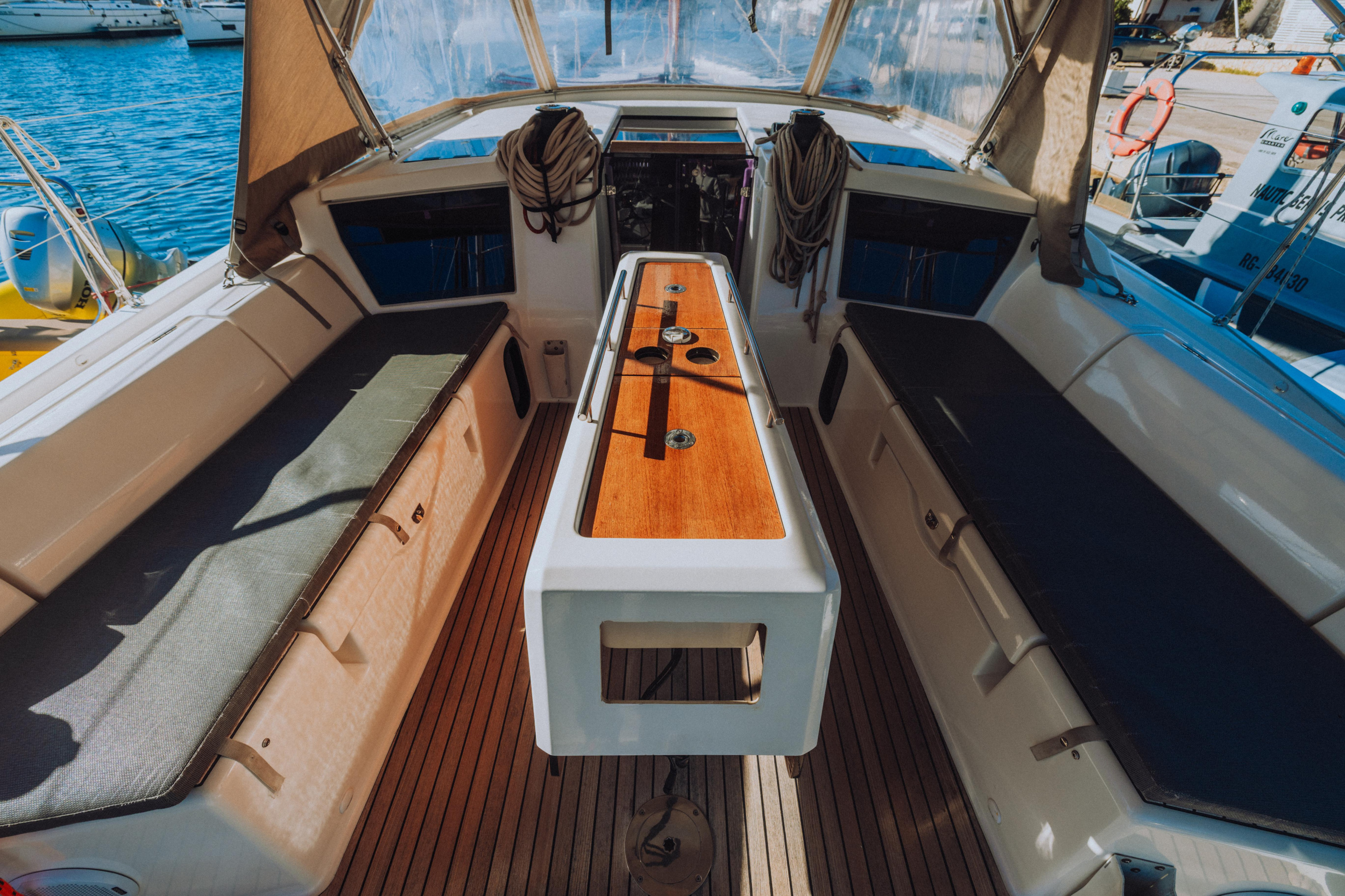 Dufour 430 — photo 17
