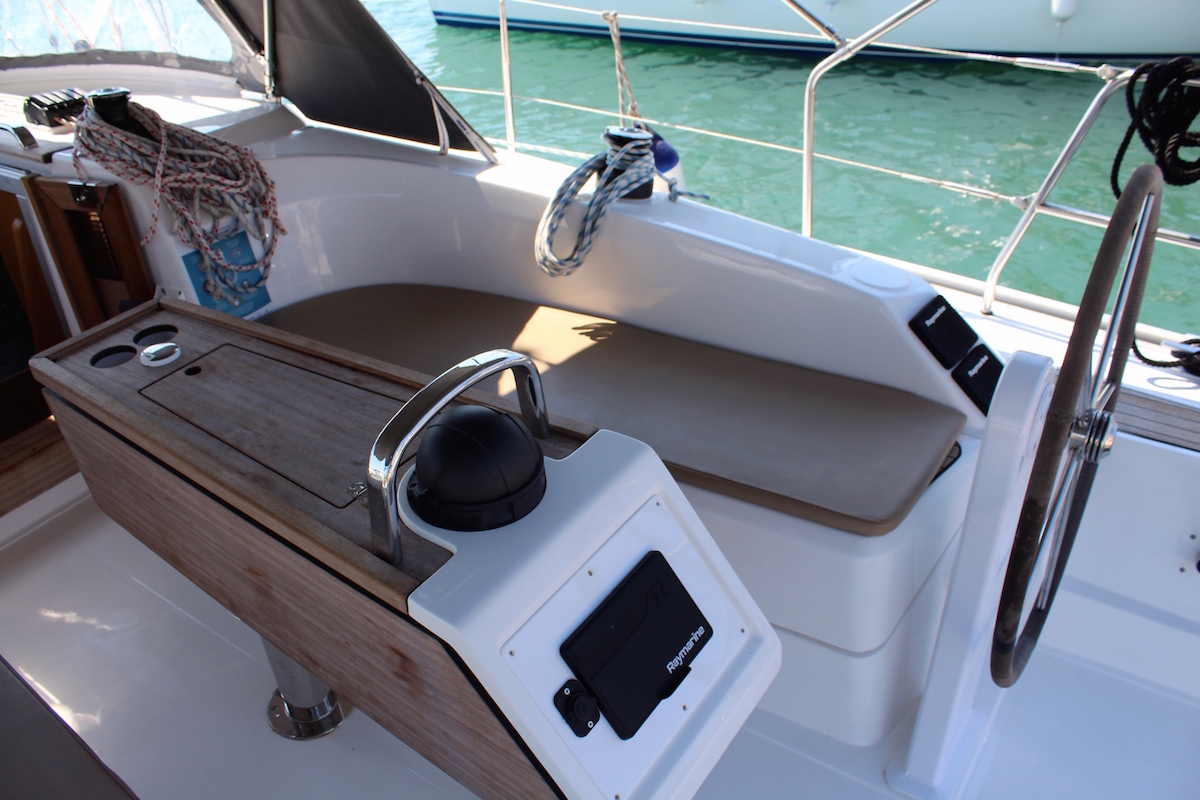 Bavaria 34 Cruiser — photo 3