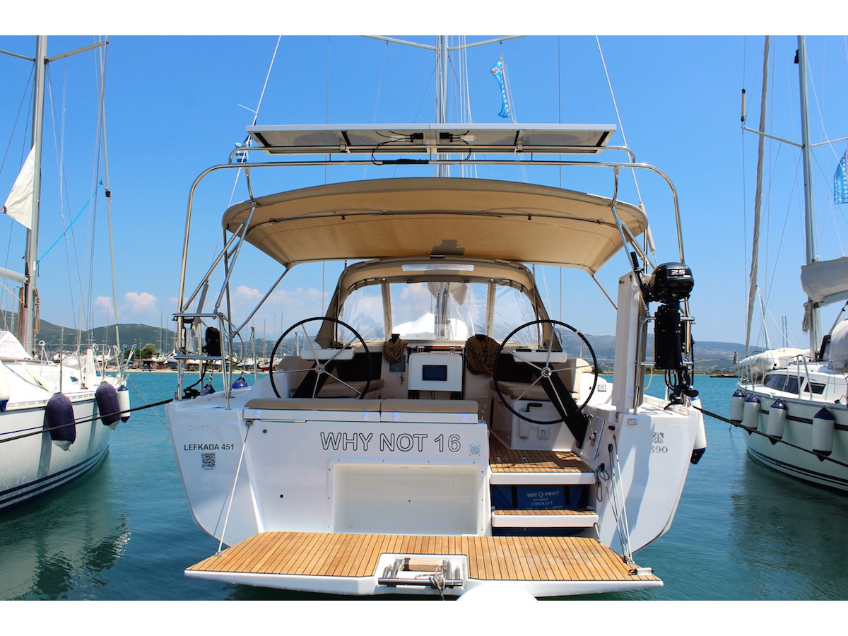 Dufour 390 Grand Large — photo 1
