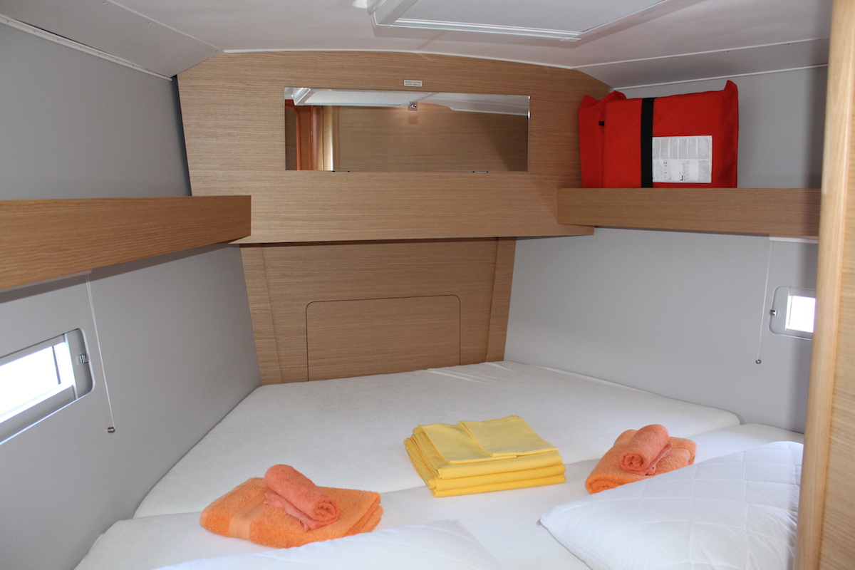 Dufour 390 Grand Large — photo 7