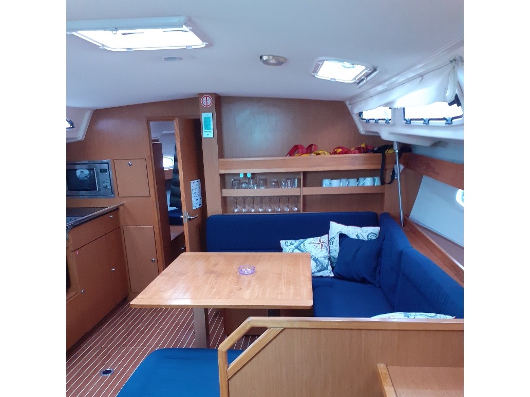 Bavaria 43 Cruiser — photo 17