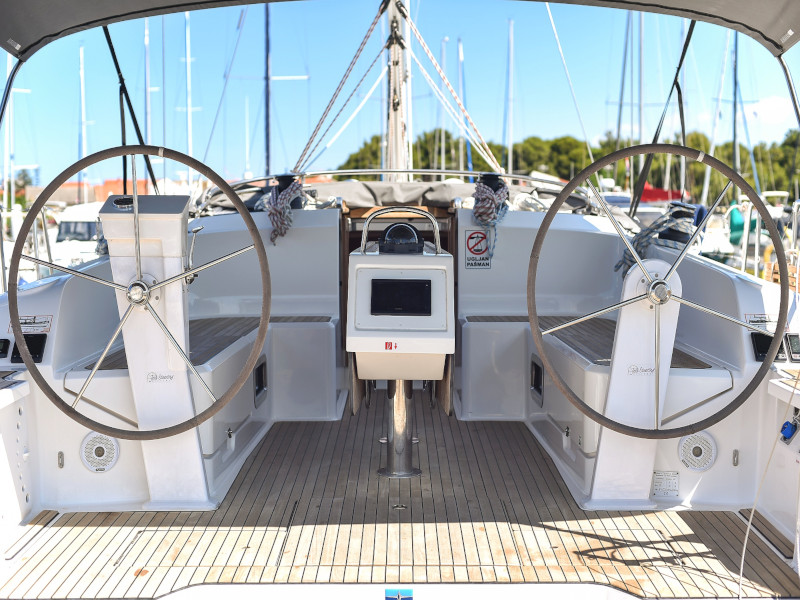 Bavaria Cruiser 46 — photo 23