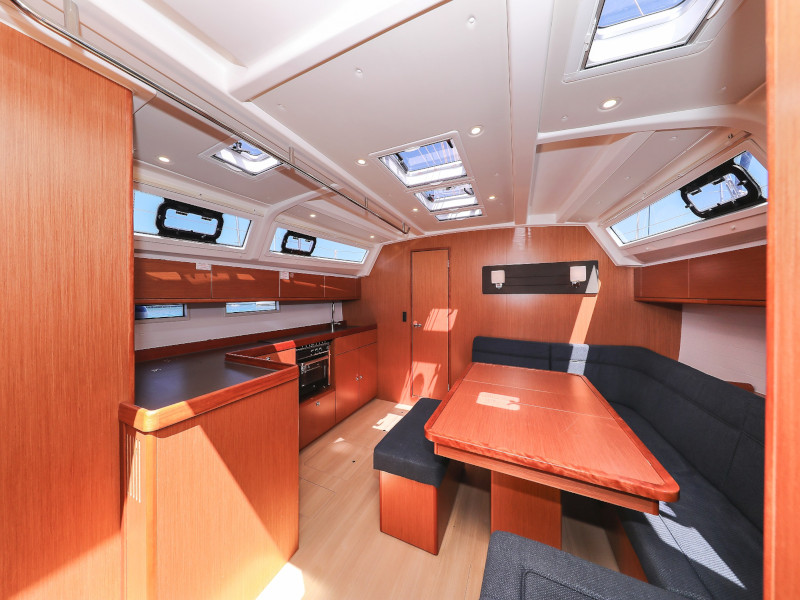 Bavaria Cruiser 46 — photo 9