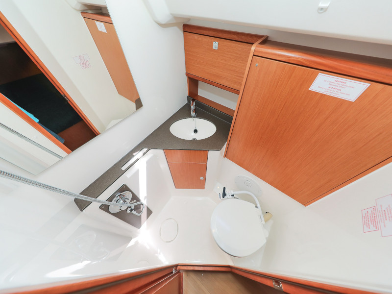Bavaria Cruiser 46 — photo 38