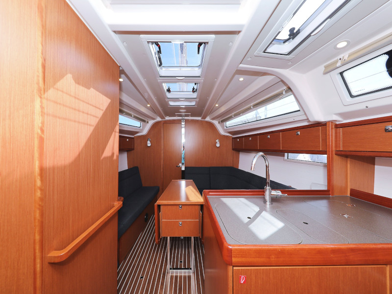 Bavaria Cruiser 37 — photo 78