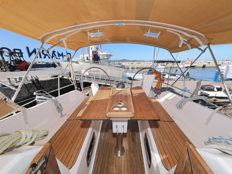 Bavaria Cruiser 37 — photo 64