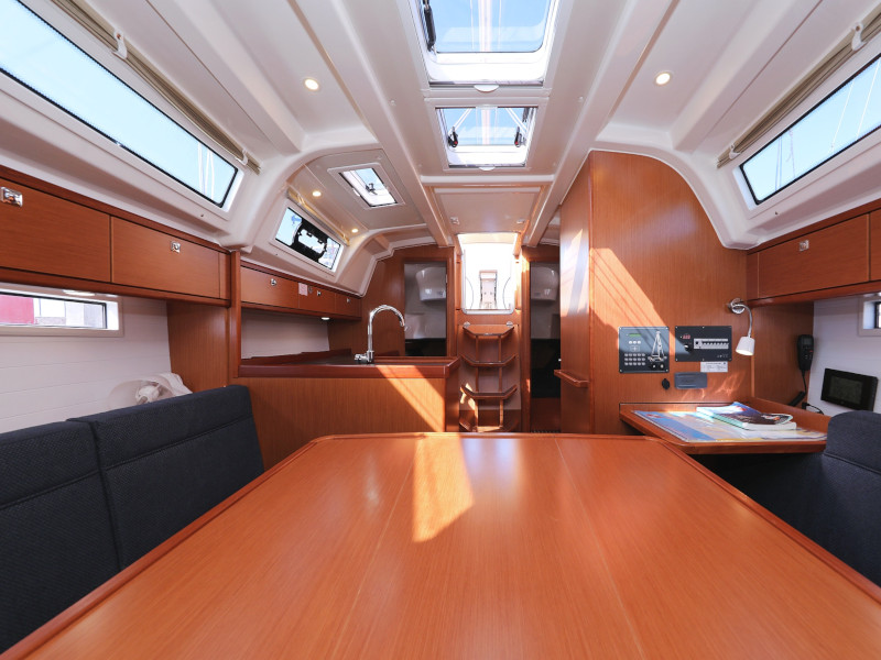 Bavaria Cruiser 37 — photo 76