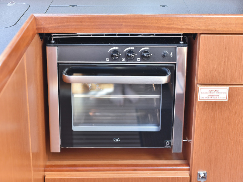 Bavaria Cruiser 37 — photo 55