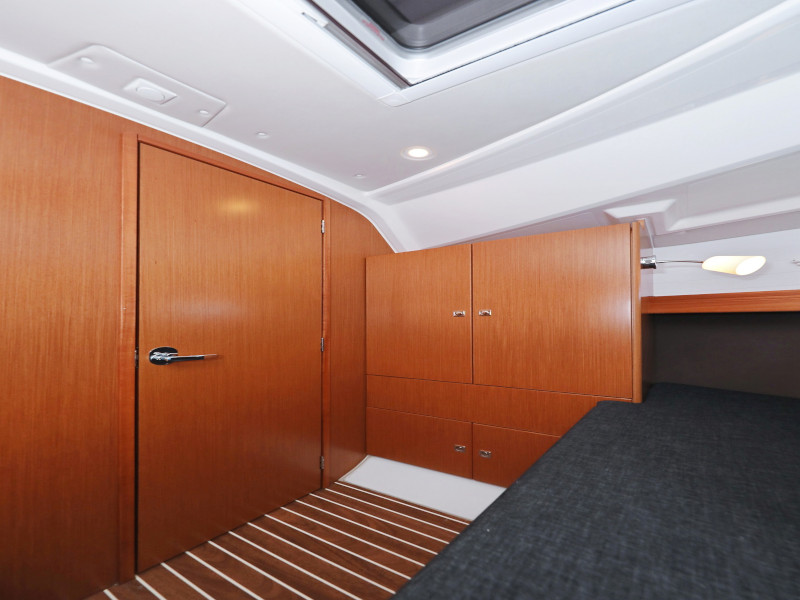 Bavaria Cruiser 37 — photo 81