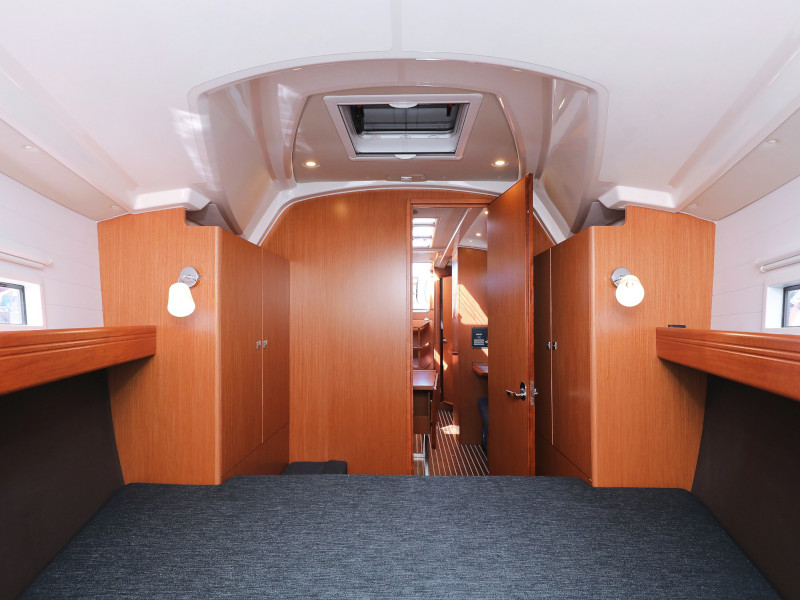 Bavaria Cruiser 37 — photo 26