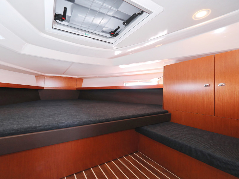 Bavaria Cruiser 37 — photo 89