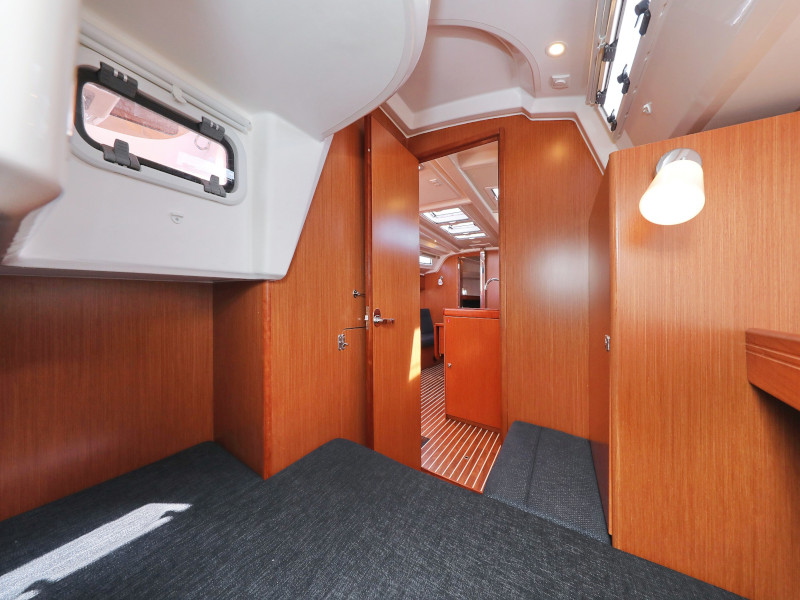 Bavaria Cruiser 37 — photo 60