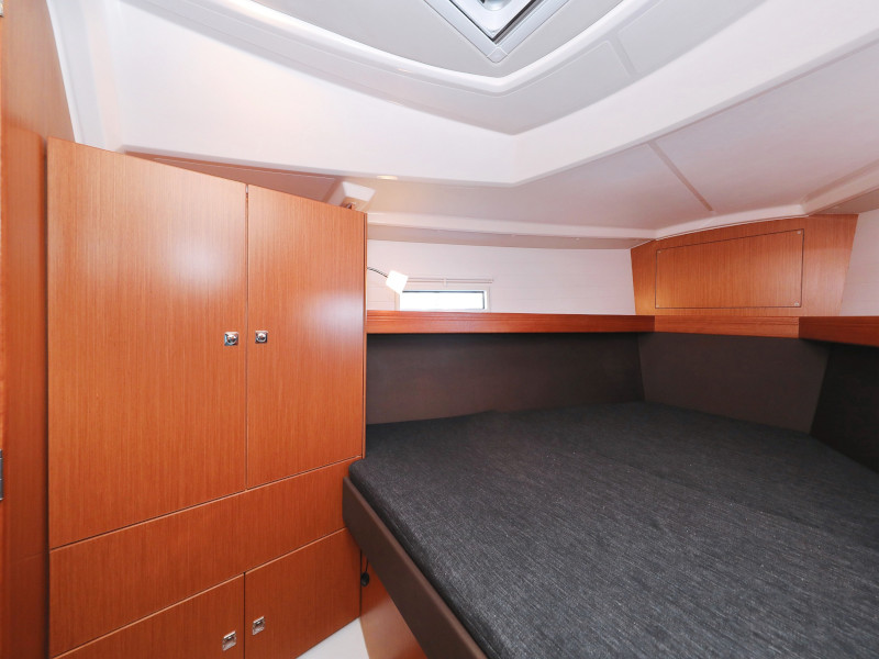 Bavaria Cruiser 37 — photo 36