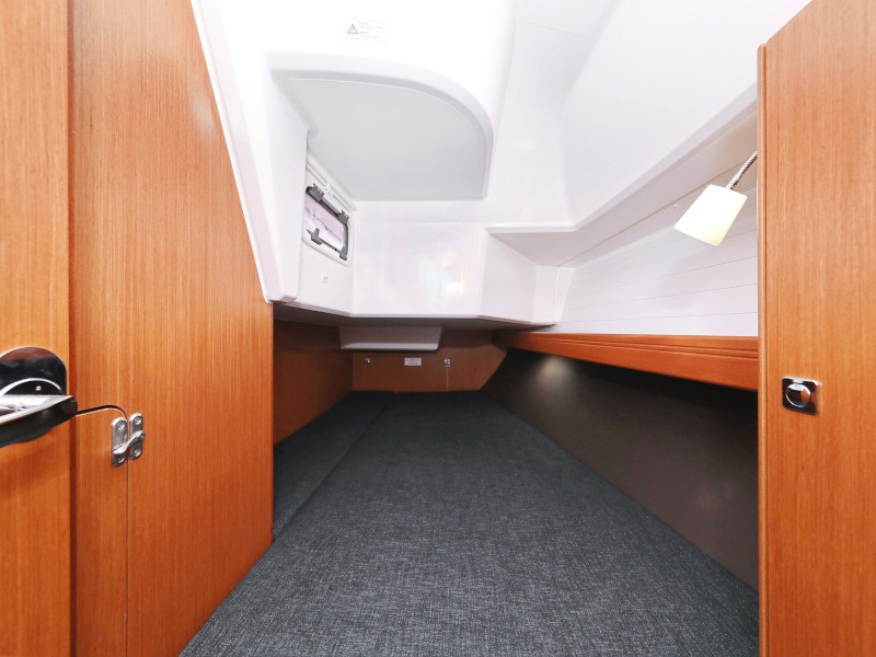 Bavaria Cruiser 37 — photo 47