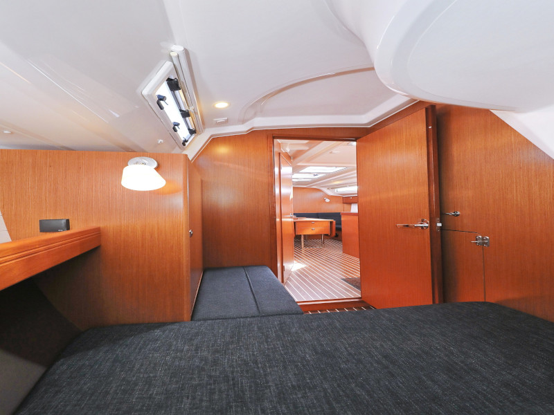 Bavaria Cruiser 37 — photo 29