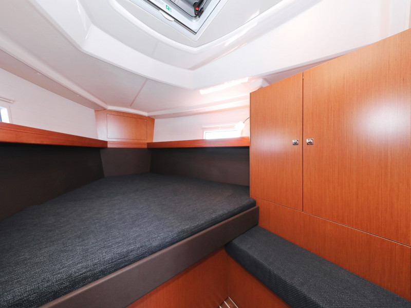 Bavaria Cruiser 37 — photo 72