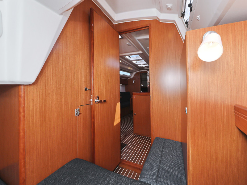 Bavaria Cruiser 37 — photo 65