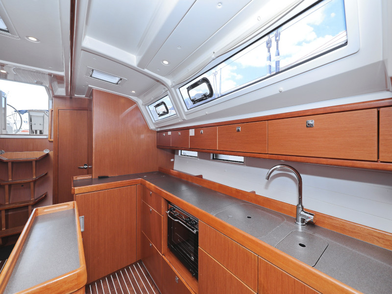 Bavaria Cruiser 46 — photo 33