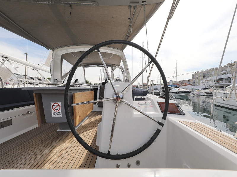 Oceanis 41.1 — photo 96