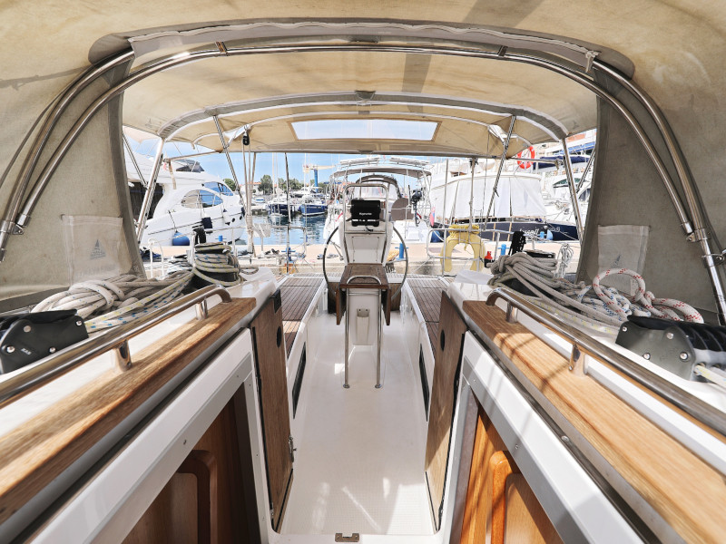 Bavaria 36 Cruiser — photo 14