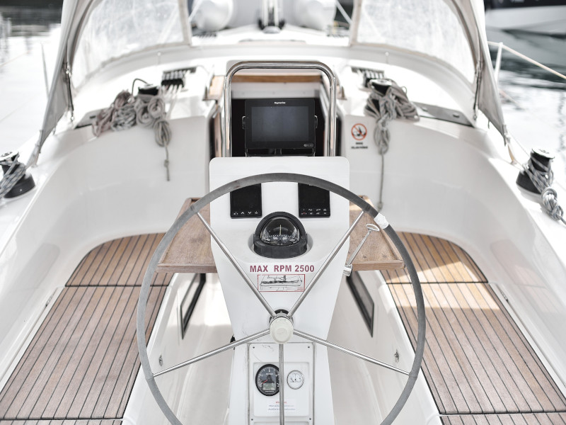 Bavaria 36 Cruiser — photo 10