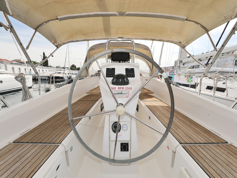 Bavaria 36 Cruiser — photo 49