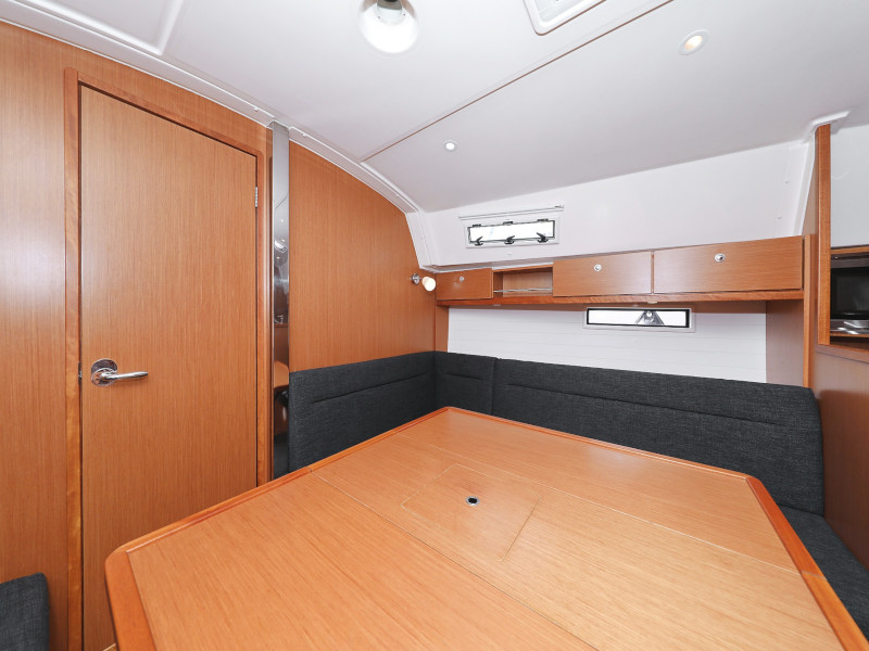 Bavaria 36 Cruiser — photo 30