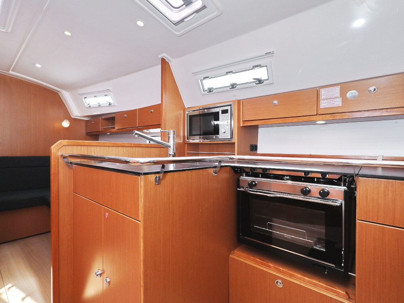 Bavaria 36 Cruiser — photo 80