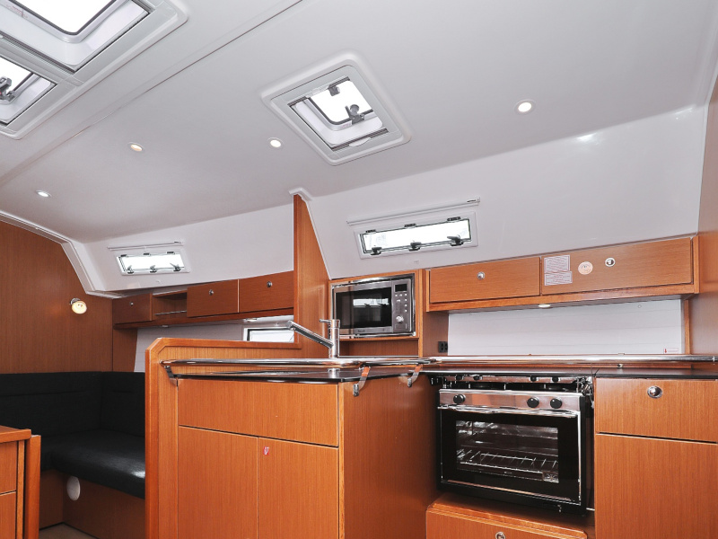 Bavaria 36 Cruiser — photo 6