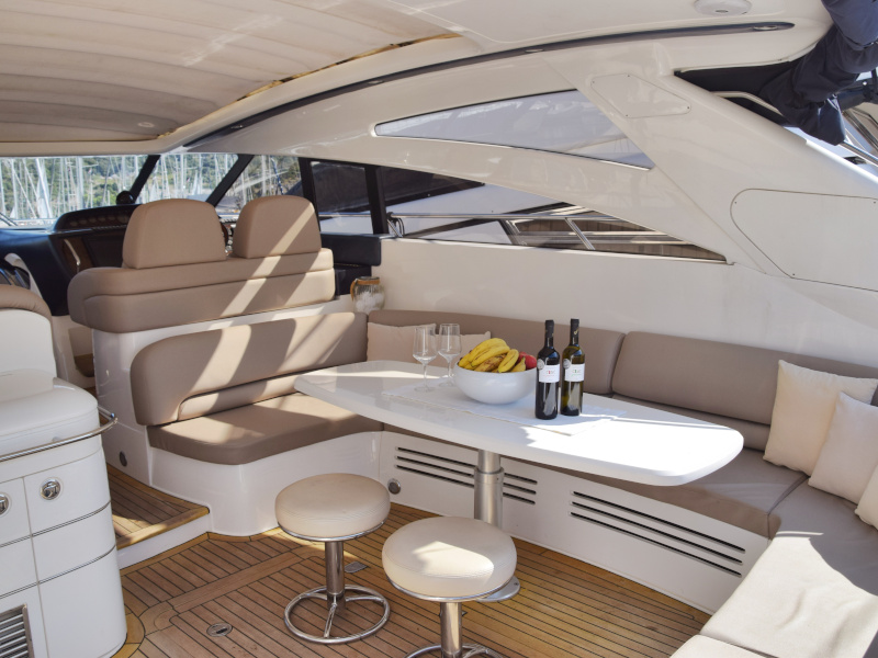 Princess V 58 — photo 13