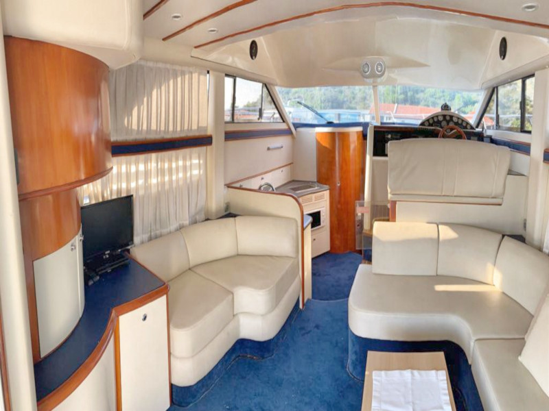 Fairline Phantom 40 — photo 11