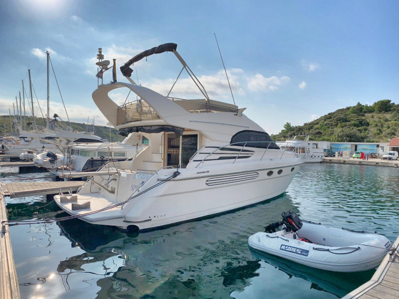 Fairline Phantom 40 — photo 24