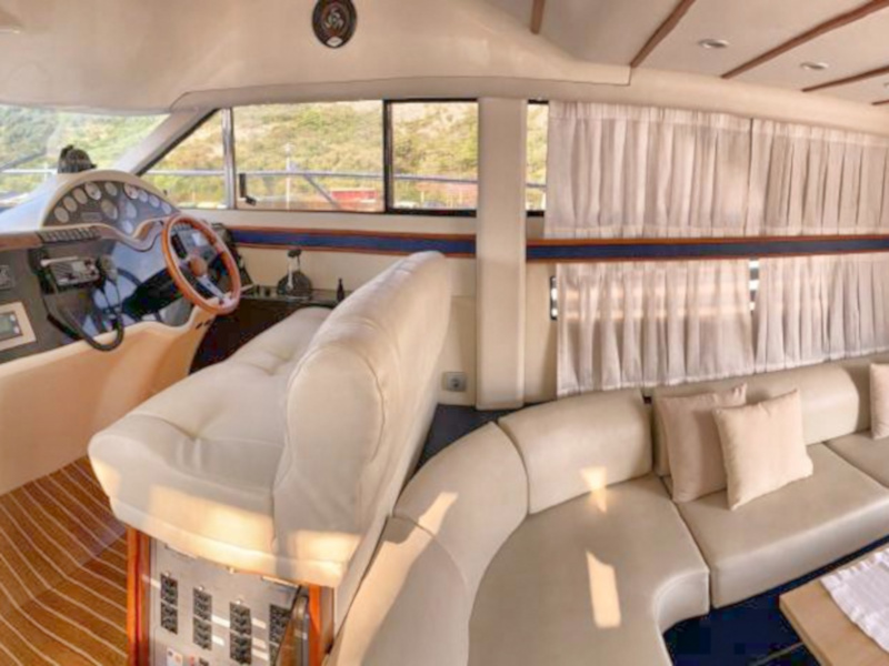 Fairline Phantom 40 — photo 9