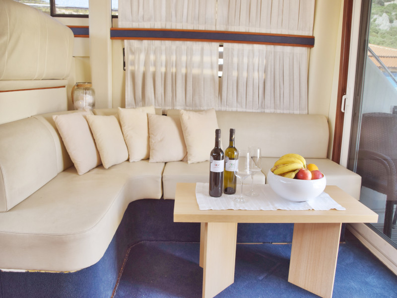 Fairline Phantom 40 — photo 17