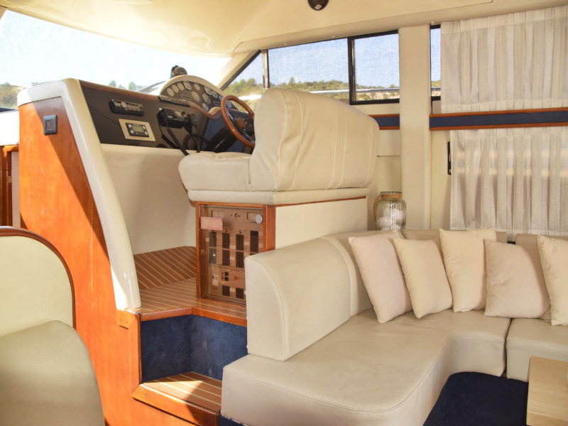 Fairline Phantom 40 — photo 6