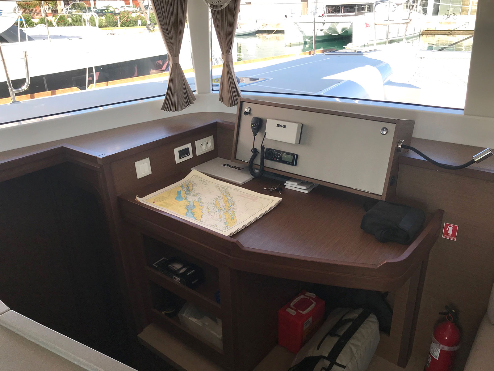 Lagoon 450 F — photo 14