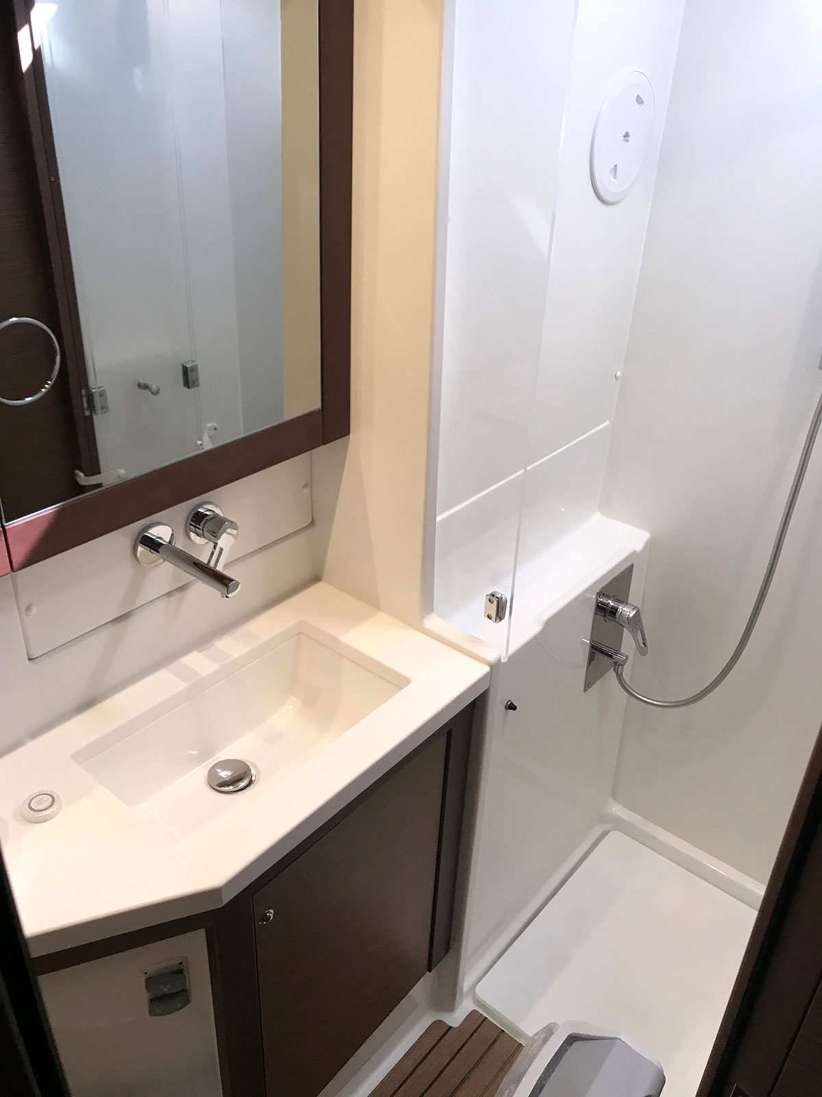 Lagoon 450 F — photo 18