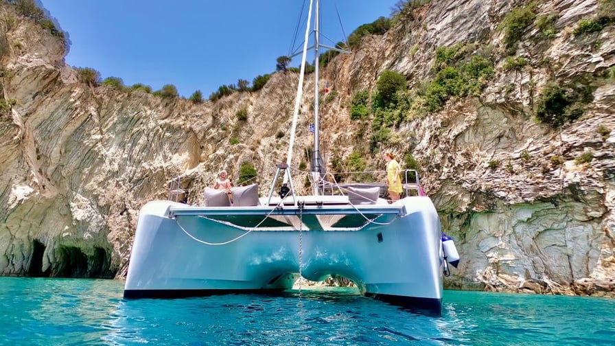 Lagoon 42 — photo 12