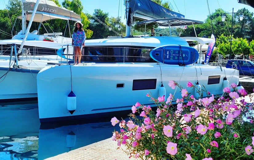 Lagoon 42 — photo 16
