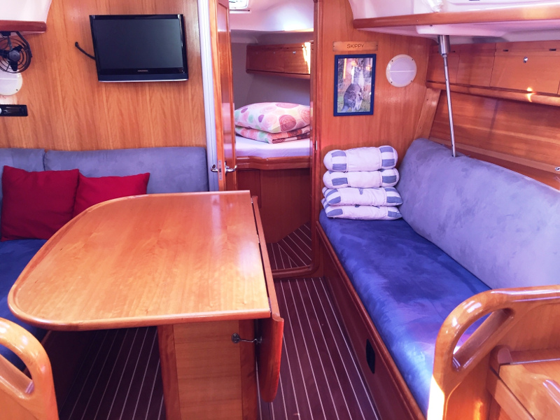 Bavaria 34 Cruiser — photo 9