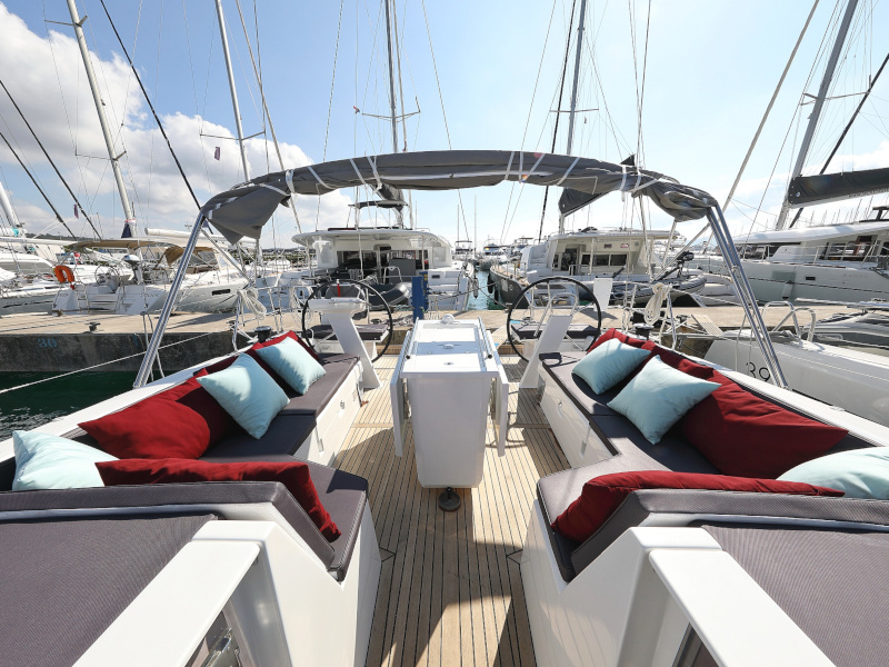 Oceanis 51.1 — photo 26