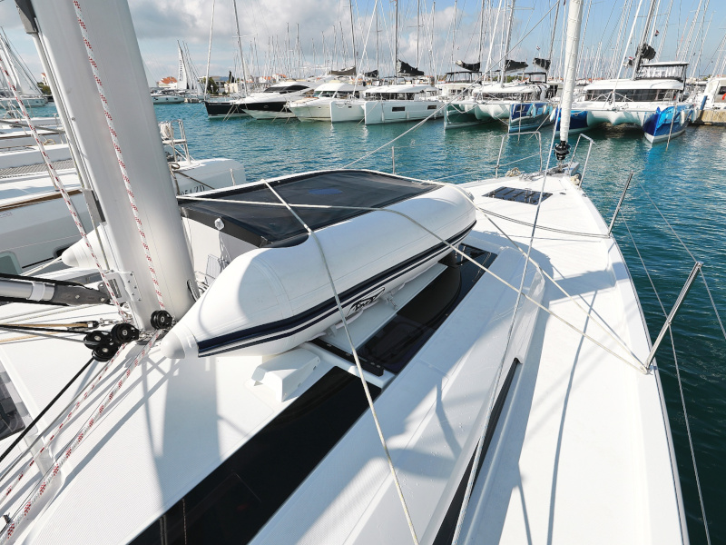 Oceanis 51.1 — photo 16