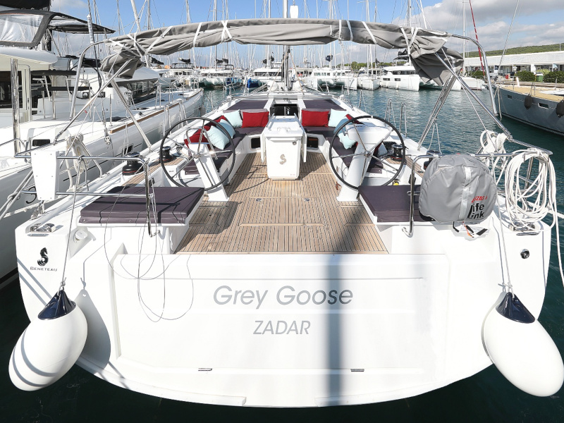 Oceanis 51.1 — photo 36