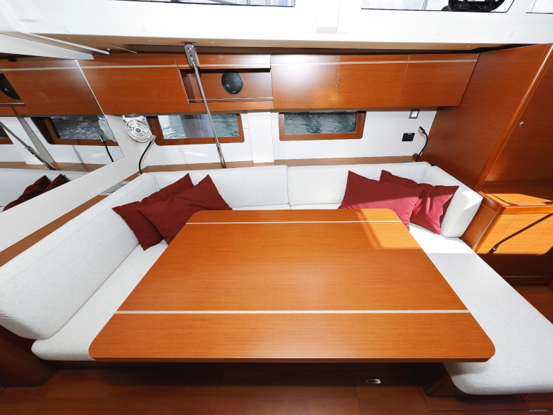 Oceanis 51.1 — photo 31