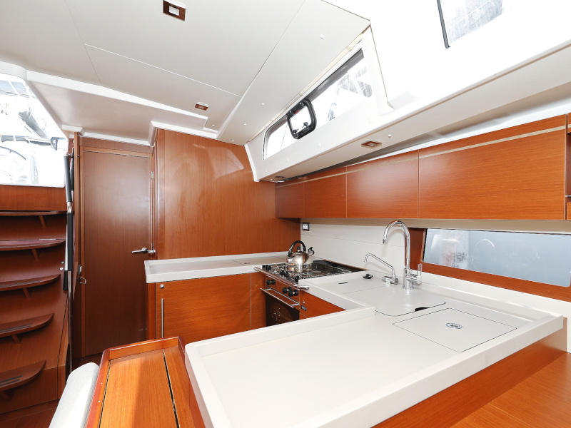 Oceanis 51.1 — photo 37